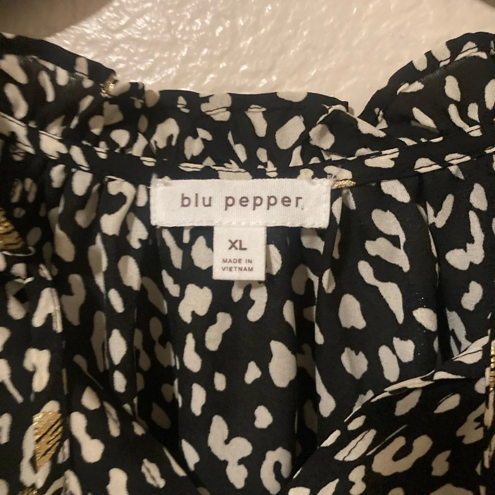 Blu Pepper Black Blouse with Gold Accents - Picture 3 of 4